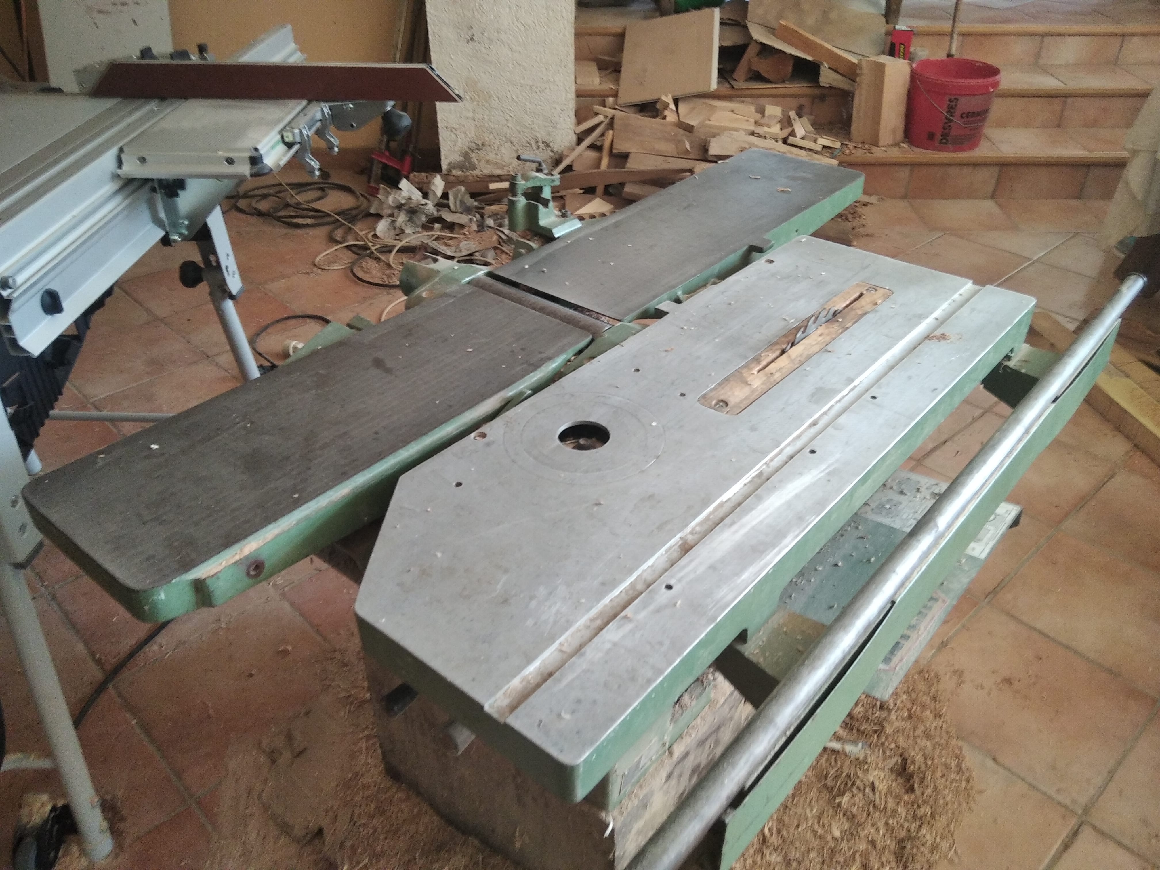 Raboteuse scie combinée à bois